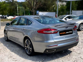 Ford Fusion foto 4