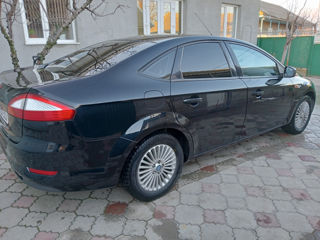 Ford Mondeo foto 4