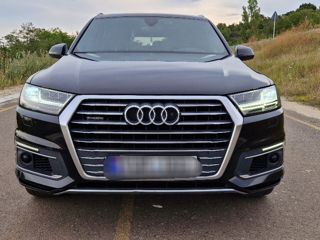 Audi Q7 e-tron