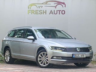 Volkswagen Passat foto 1