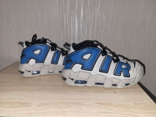 Nike Air More Uptempo   999 lei. Marimea 38.