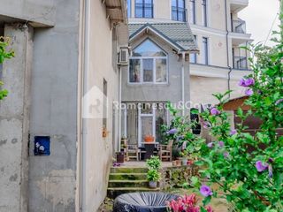 Casă în centru, 150 mp+2 ari, disponibilă în rate! foto 1