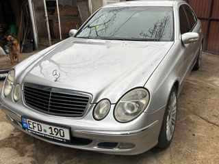 Mercedes E-Class foto 2