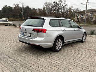 Volkswagen Passat foto 4