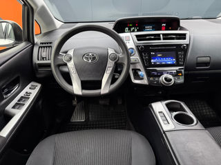 Toyota Prius + foto 13