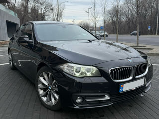 BMW 5 Series foto 2