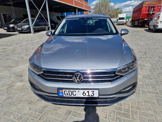 Volkswagen Passat foto 1