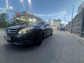 Mercedes E-Class foto 2