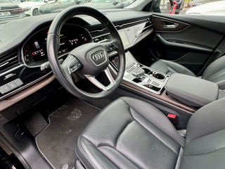 Audi Q8 foto 10