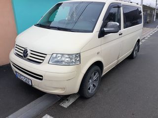 Volkswagen Caravelle foto 6