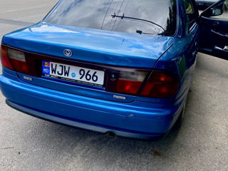 Mazda 323 foto 3