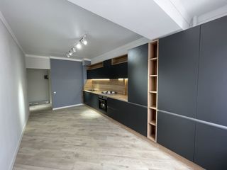 Vânzare apartament cu 3 camere separate + living, bloc nou, euroreparație, Buiucani,str. L. Deleanu! foto 2