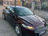 Ford Fusion foto 4