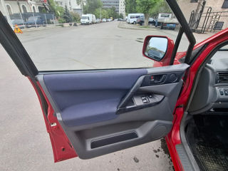 Mitsubishi Space Runner foto 5