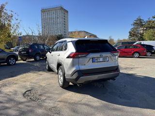 Rav 4 liber pentru chirie foto 10