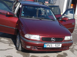 Opel Astra foto 3