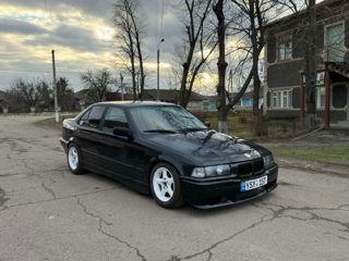 BMW 3 Series foto 5