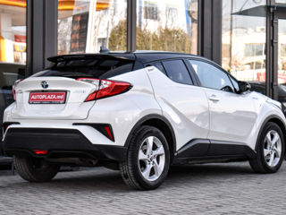 Toyota C-HR foto 2