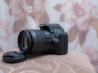 Canon 100D Kit (600 de cadre) foto 1