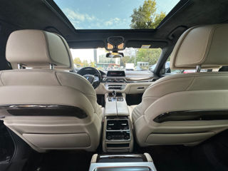 BMW 7 Series foto 12