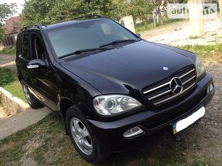 Mercedes ML Class foto 1