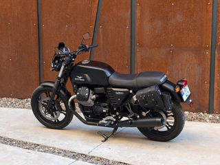 Moto Guzzi V7 Stone foto 6