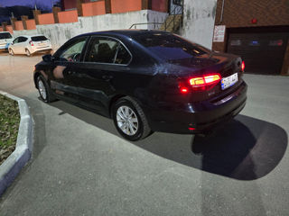 Volkswagen Jetta foto 7