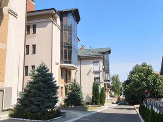 3-х комнатная квартира, 142 м², Телецентр, Кишинёв