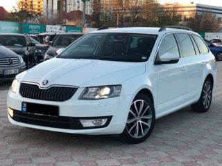 Skoda Octavia foto 1