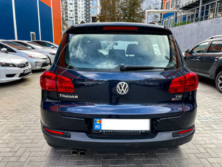 Volkswagen Tiguan foto 2