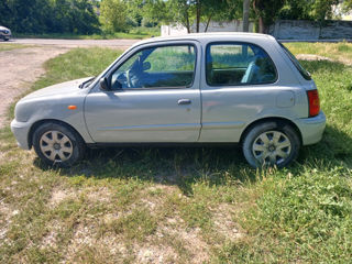 Nissan Micra foto 2