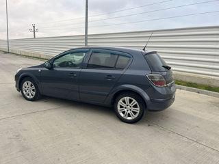 Opel Astra foto 2