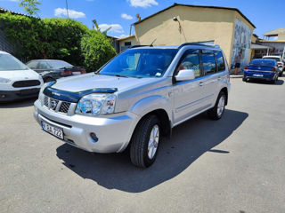 Nissan X-Trail foto 2