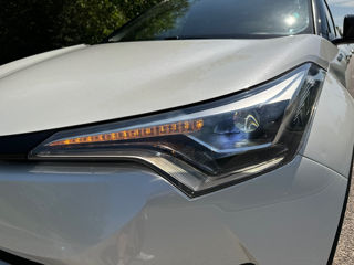 Toyota C-HR foto 13