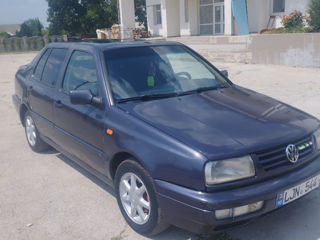 Volkswagen Vento foto 7