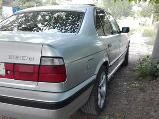 BMW 5 Series foto 3