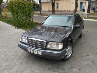 Mercedes E Class foto 3