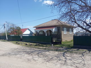 Se vinde casa cu sarai in satul cotova raionul drochia foto 1