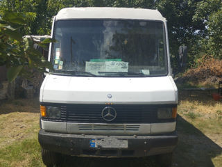 Mercedes 811D foto 3