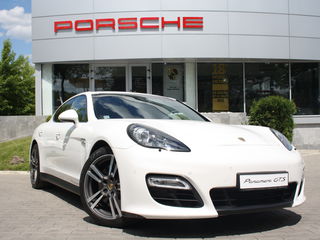 Porsche Panamera foto 1