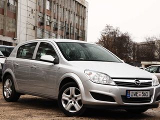 Opel Astra foto 2