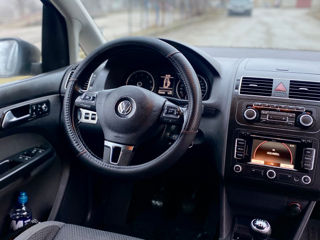 Volkswagen Touran foto 6