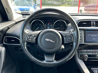 Jaguar F-PACE foto 11