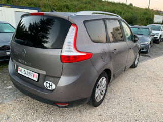 Renault Grand Scenic foto 8