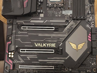 i7 12700k, Z690A Valkyrie, 64 GB DDR4 4000 MHZ (2x32)