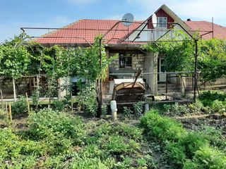 Vând casă, posibil achitarea în rate foto 1