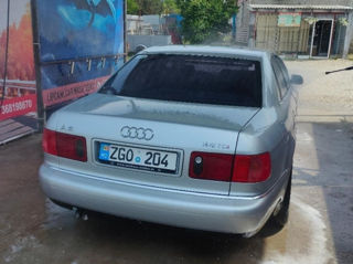 Audi A8 foto 4