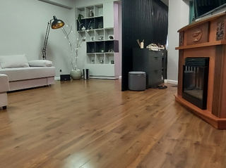 Apartament cu 3 camere, 103 m², Buiucani, Chișinău foto 2