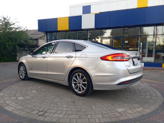 Ford Fusion foto 3