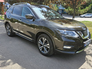 Nissan X-Trail foto 2